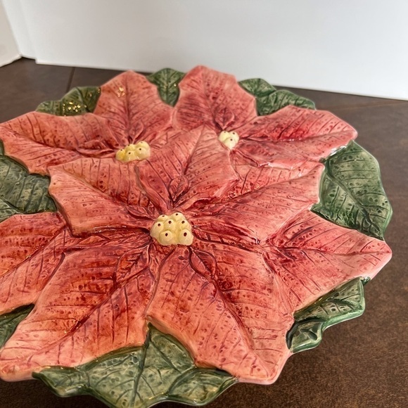 Vintage Holiday Ceramic Poinsettia Cake Stand - Picture 9 of 9